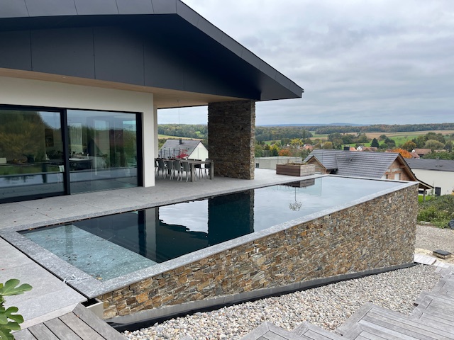 Terrassement, piscine et terrasse en béton dans le Sundgau près de Ferrette Blotzheim